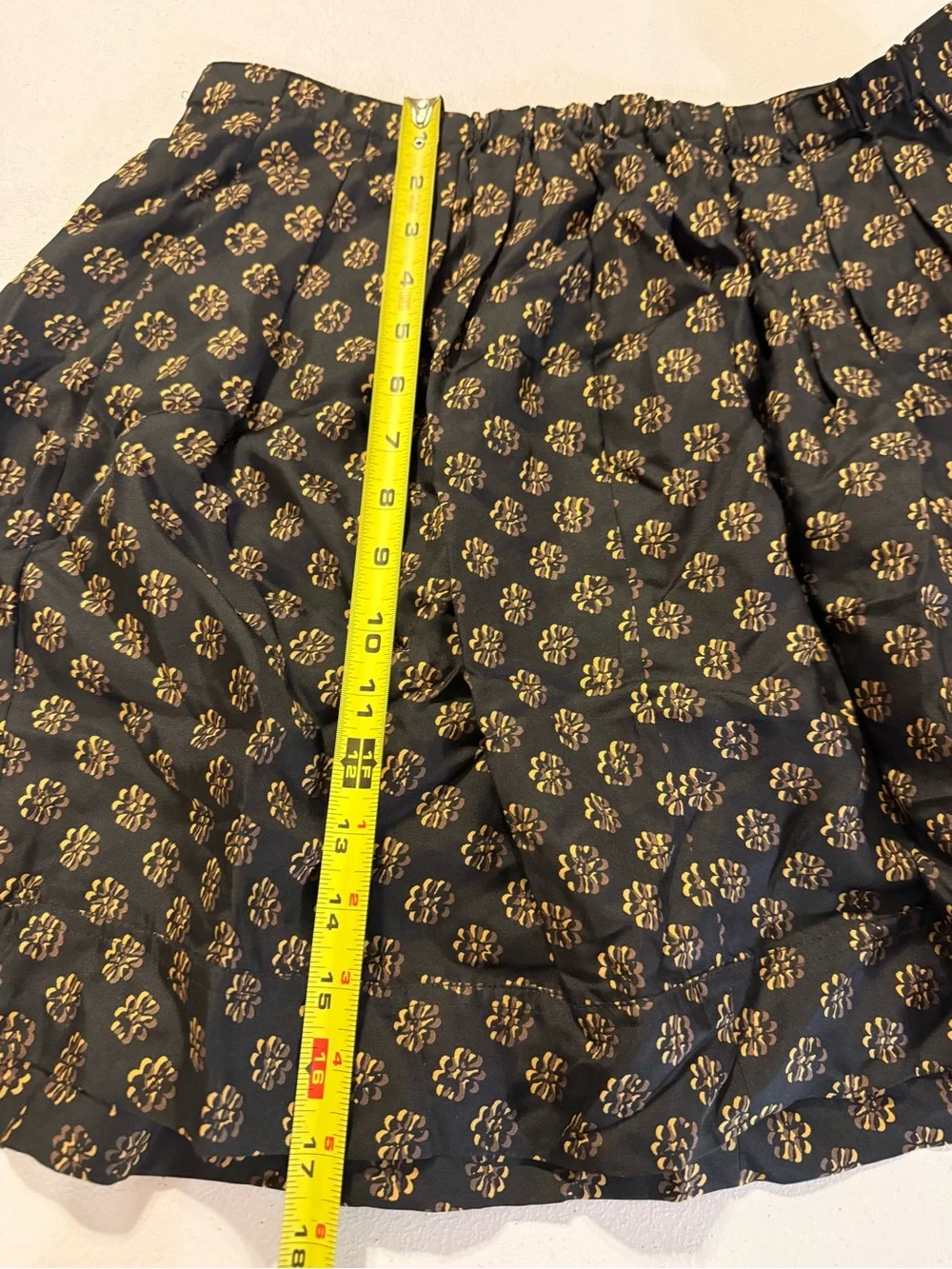 DKNY Skirt Silk Women's Size 2 Career Floral Pleated Above Knee Mini Oversized